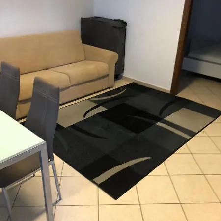 La Casa Di Basi تروبيا